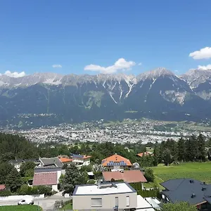 https://ferien-wie-damals-fewo-im-grnen-mit-weitblick.innsbruckaustriahotels.com